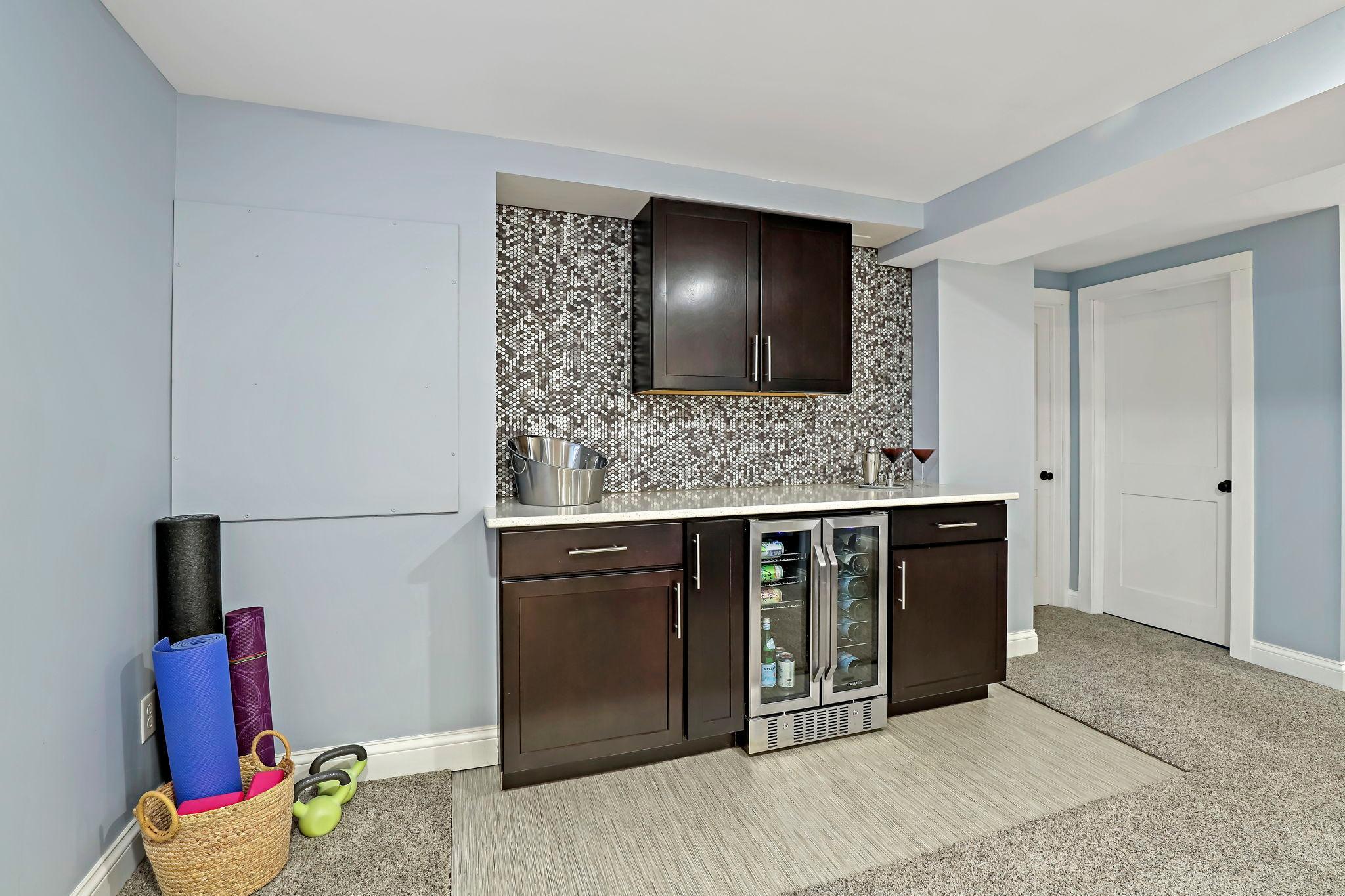 6-web-or-mls-5052 Morgan Ave, Minneapolis, MN_0045.jpg