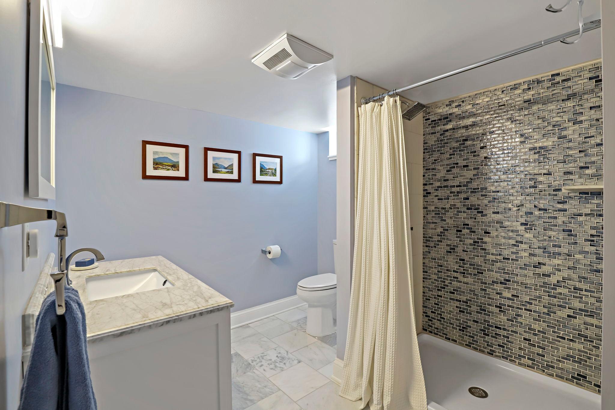 8-web-or-mls-5052 Morgan Ave, Minneapolis, MN_0047.jpg