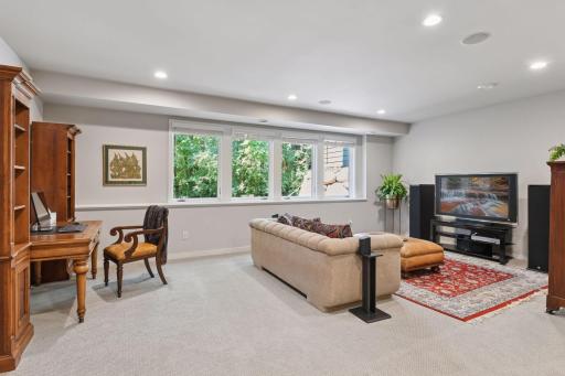 15 Queensland Lane N, Plymouth, MN 55447