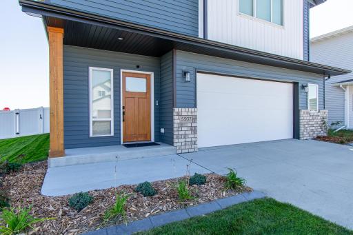5507 Lori Lane W, West Fargo, ND 58078
