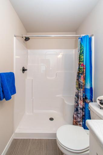 5507 Lori Lane W, West Fargo, ND 58078