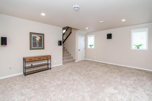 5507 Lori Lane W, West Fargo, ND 58078