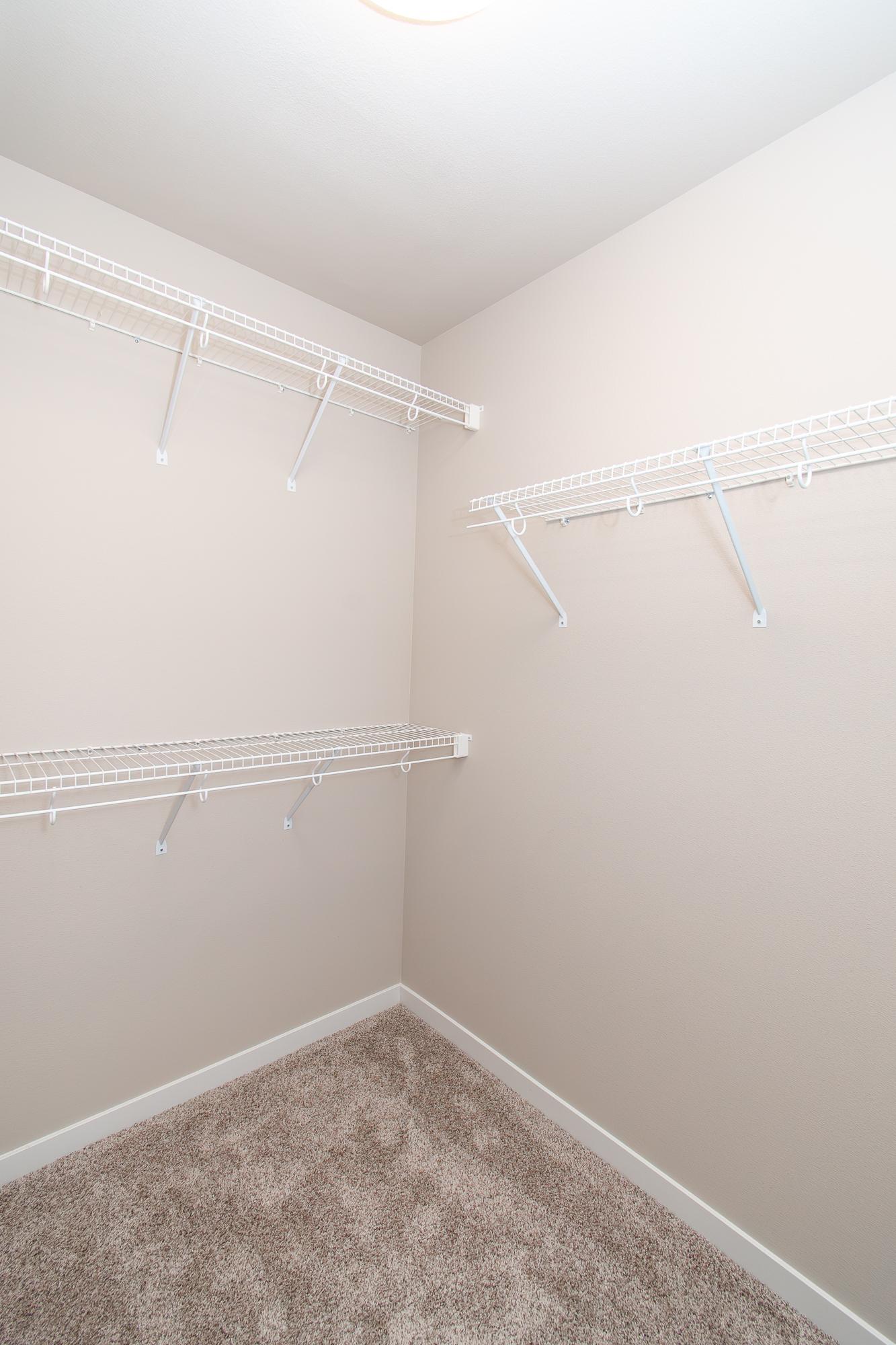 Bedroom 4 Closet