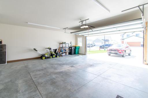 5507 Lori Lane W, West Fargo, ND 58078