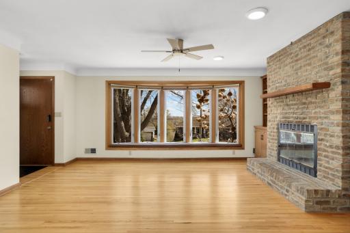 6911 Booth Avenue, Inver Grove Heights, MN 55076
