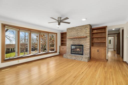 6911 Booth Avenue, Inver Grove Heights, MN 55076
