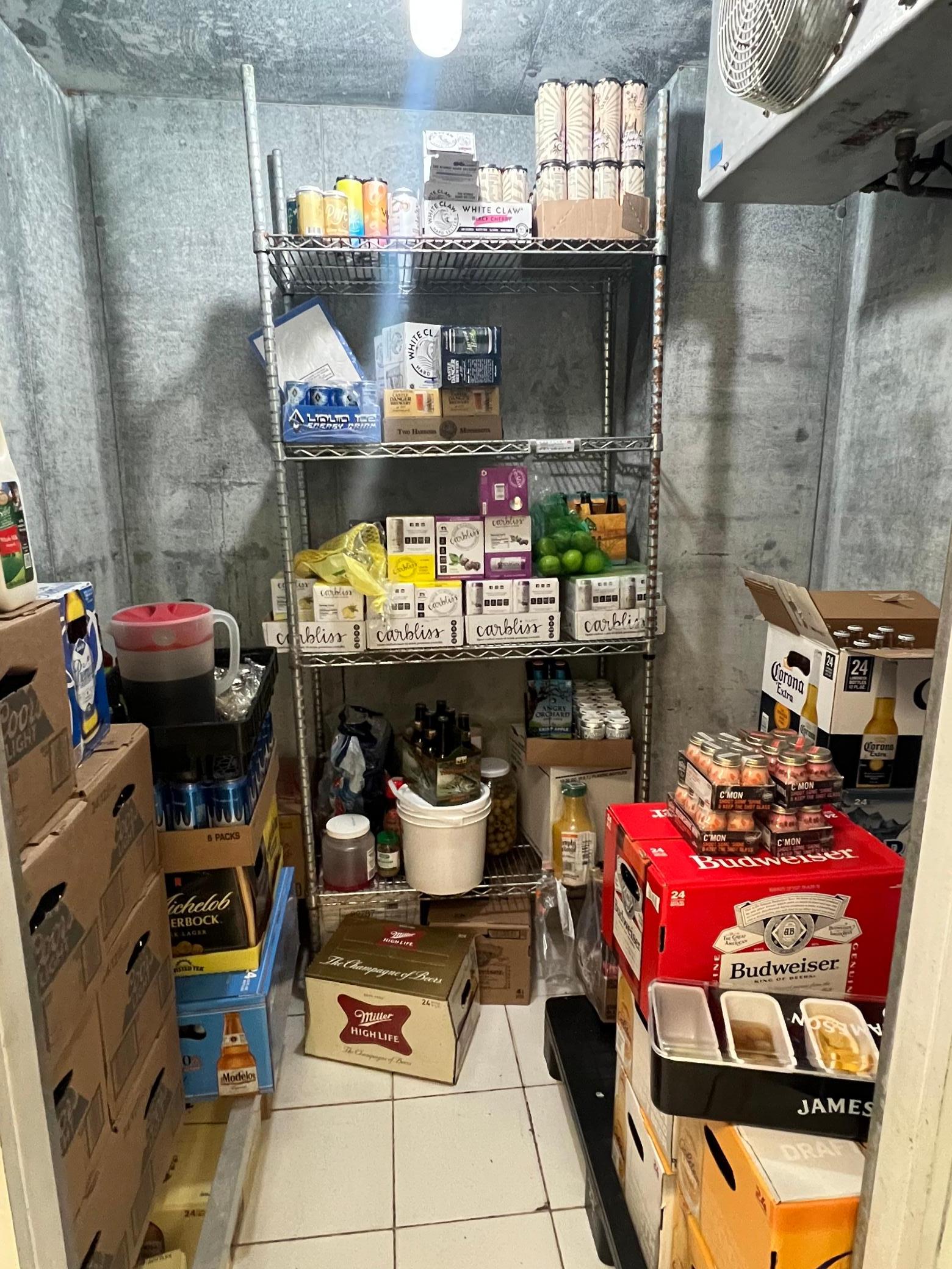 Walk-In Beverage coolar