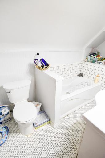 310 Kendall Avenue N, Thief River Falls, MN 56701