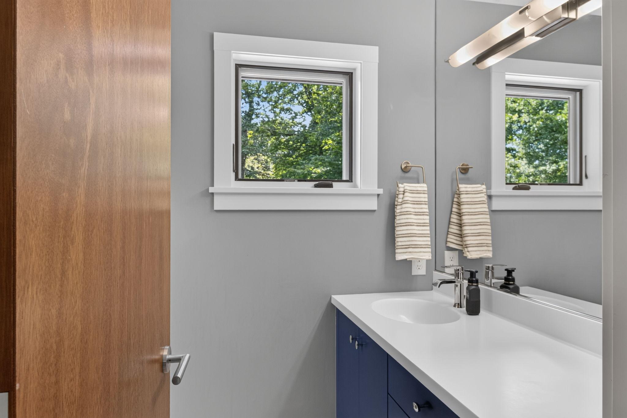 Second vanity room