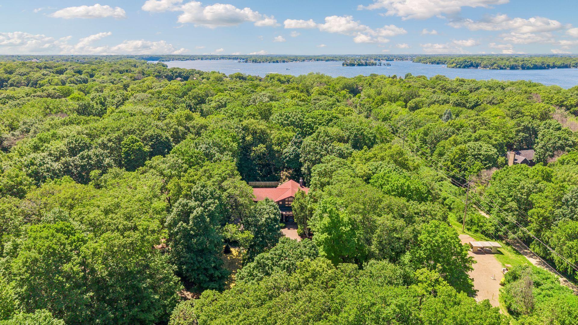Enjoy close proximity to Lake Minnetonka and the LRT Regional Trail