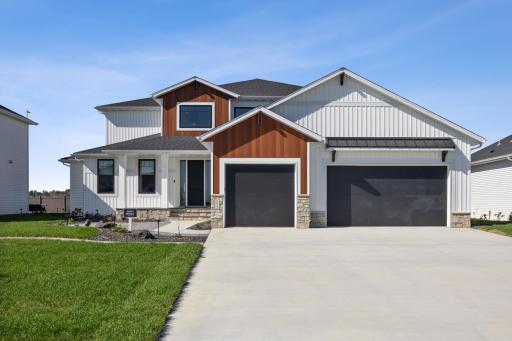 6837 Sunrise Point, Horace, ND 58047