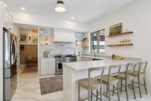 6001 Ridgewood Road, Mound, MN 55364