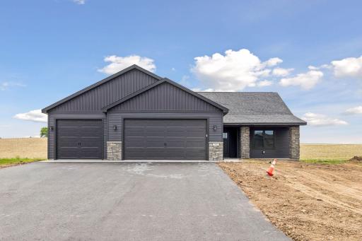 480 Coyote Way, New Richmond, WI 54017