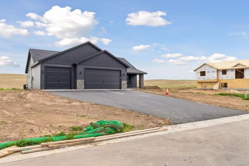 480 Coyote Way, New Richmond, WI 54017