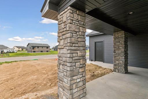 480 Coyote Way, New Richmond, WI 54017
