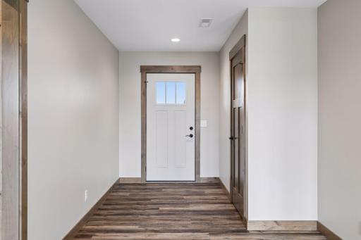 480 Coyote Way, New Richmond, WI 54017