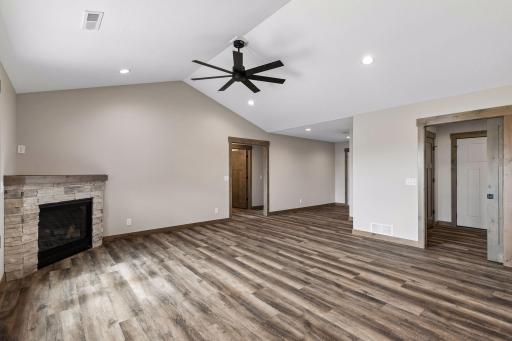 480 Coyote Way, New Richmond, WI 54017