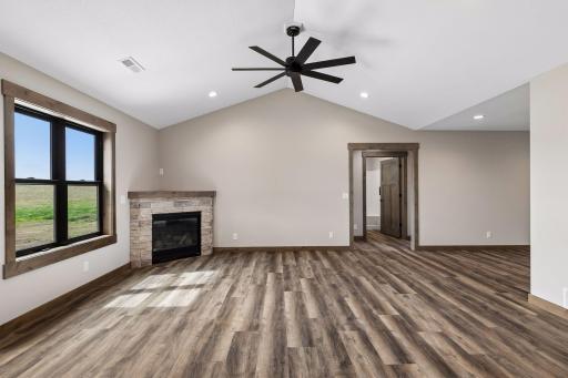 480 Coyote Way, New Richmond, WI 54017