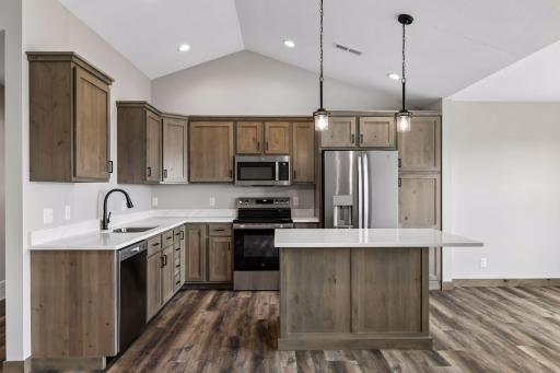 480 Coyote Way, New Richmond, WI 54017
