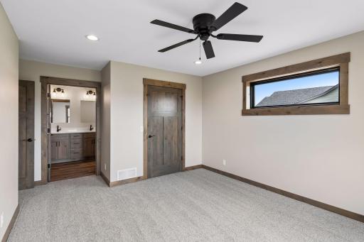 480 Coyote Way, New Richmond, WI 54017