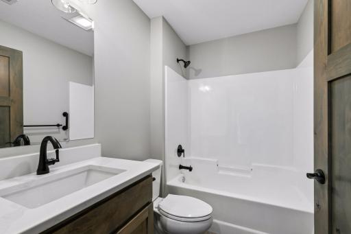 480 Coyote Way, New Richmond, WI 54017