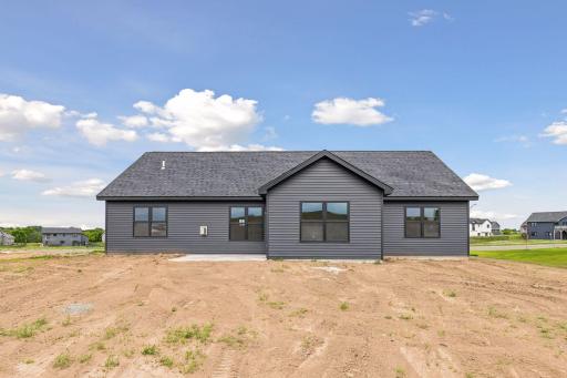 480 Coyote Way, New Richmond, WI 54017