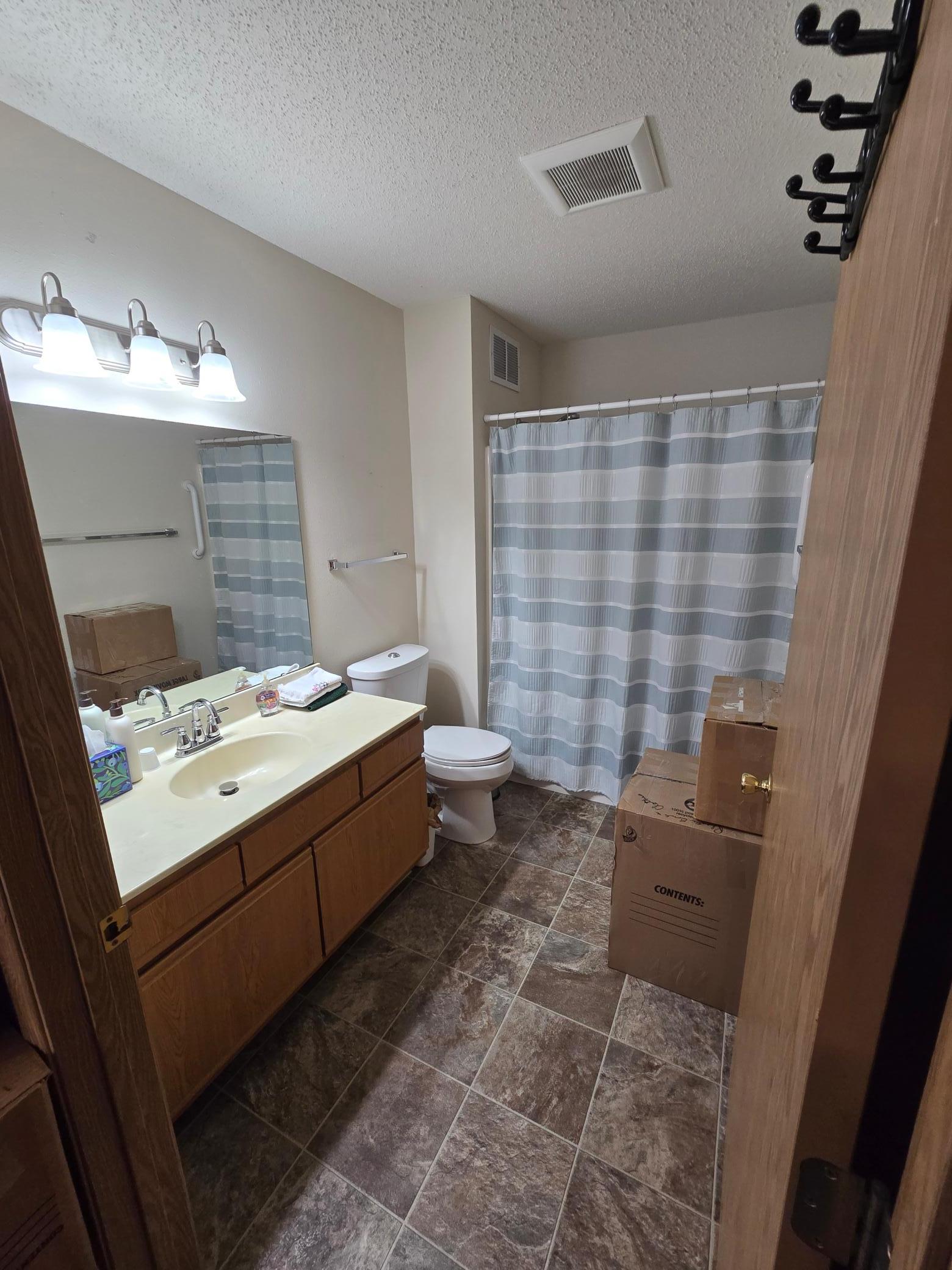 Full bathroom
