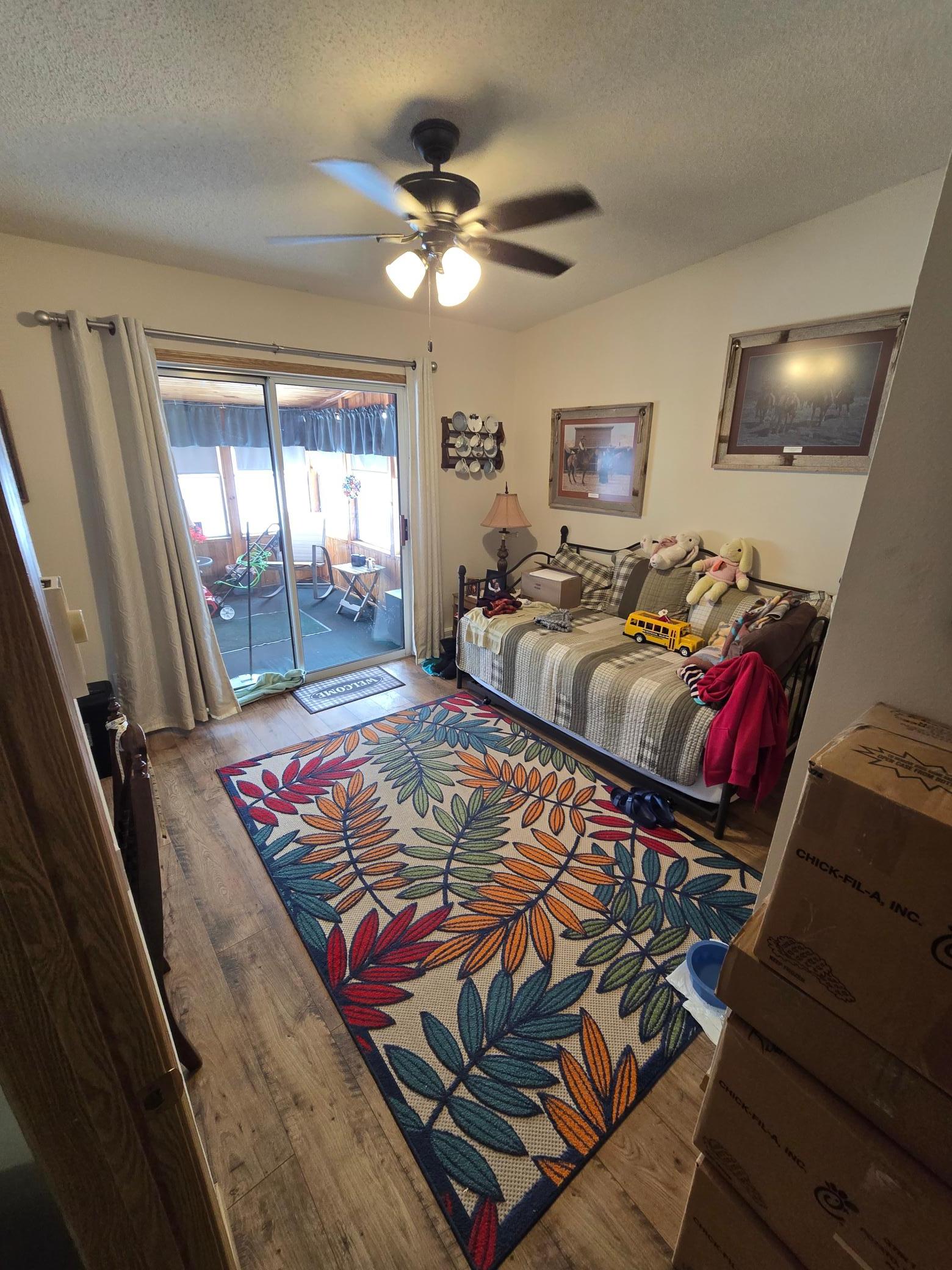 2nd bedroom
