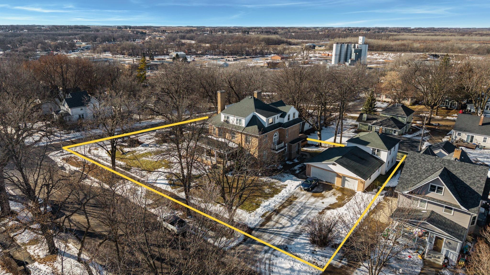 Property Outline .jpg