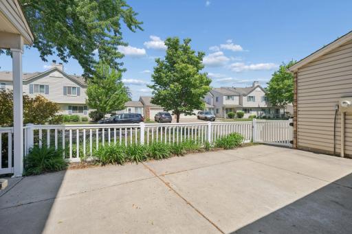 15834 Griffon Path, Apple Valley, MN 55124