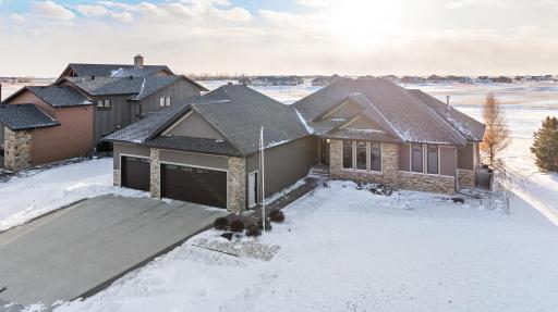 Amdak__776 Riverbend Rd Oxbow ND_0070.jpg