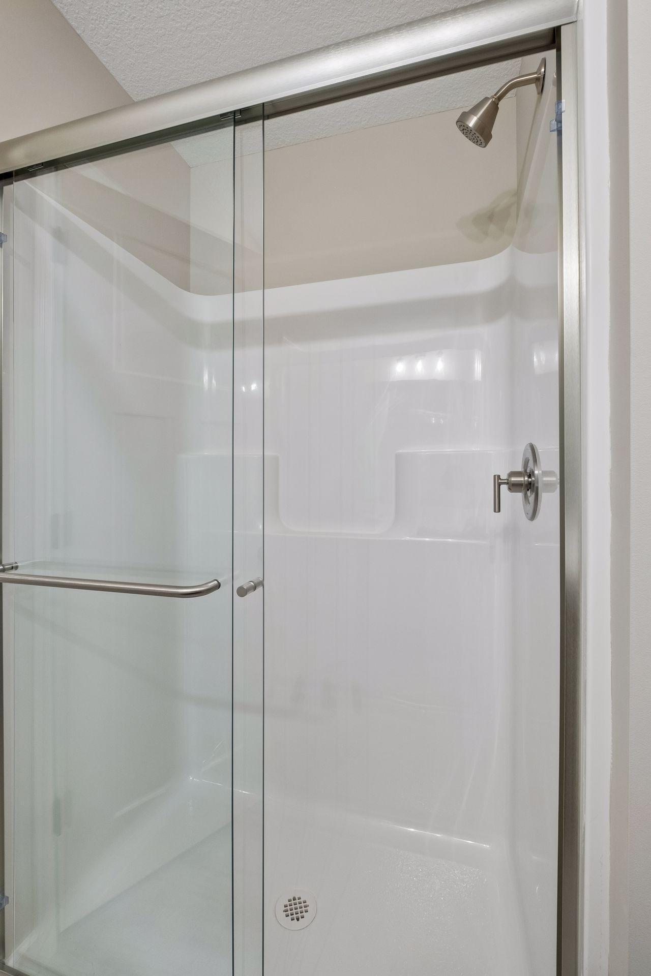 Junior Suite 3/4 Bath