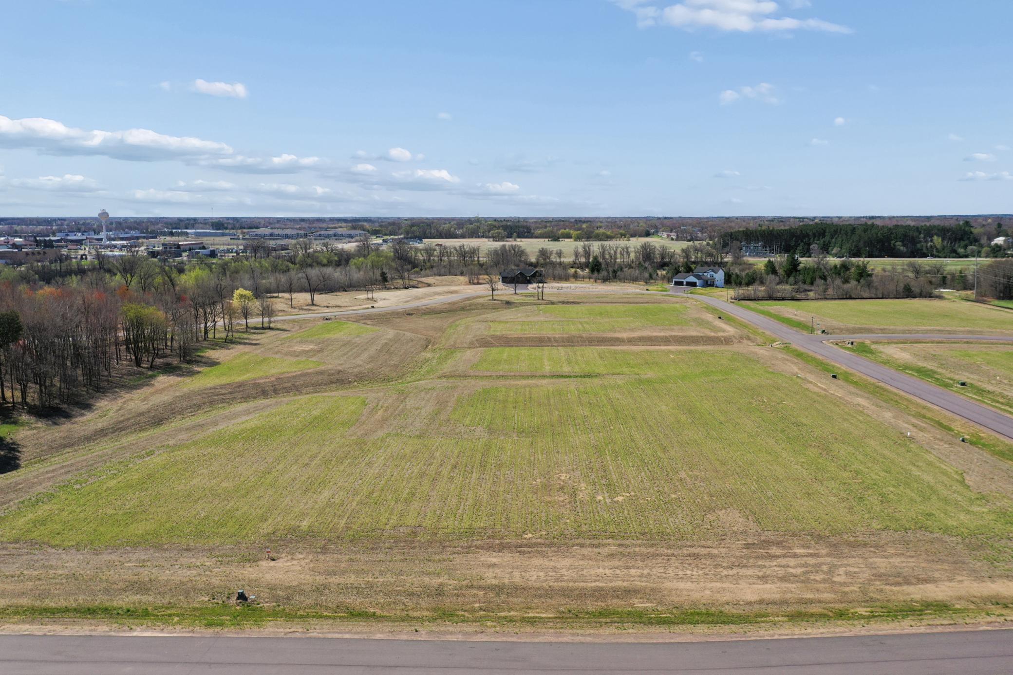 39068 Everton Ave - Side View of Lot