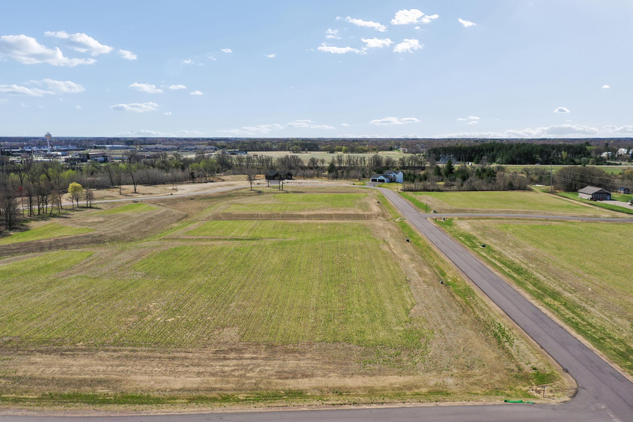 39068 Everton Ave - Side View of Lot