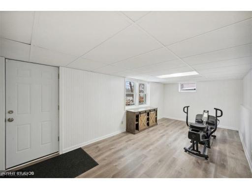 5825 Lower level walk out.jpg