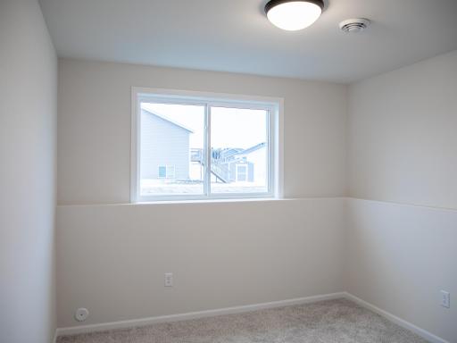 6704 Meadow View Drive S, Fargo, ND 58104