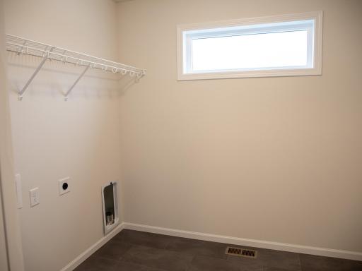 6704 Meadow View Drive S, Fargo, ND 58104