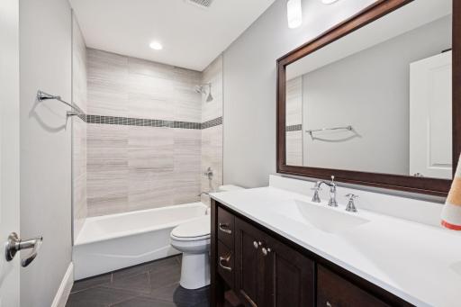 15525 52nd Place N, Minneapolis, MN 55446
