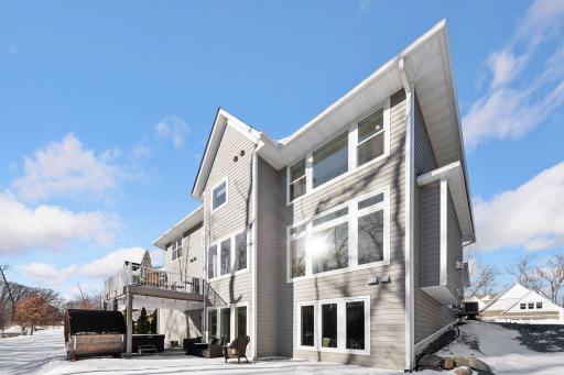 15525 52nd Place N, Minneapolis, MN 55446