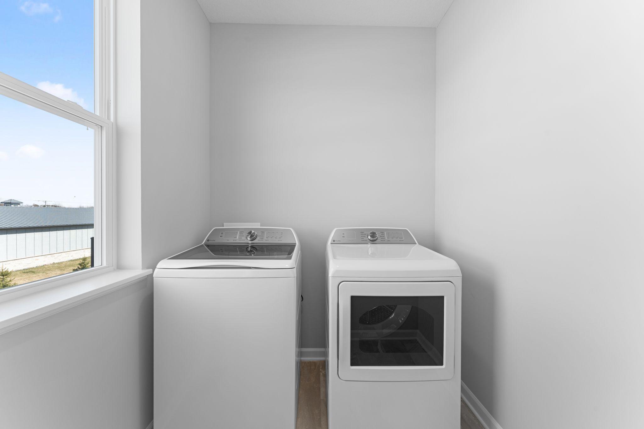 [L319-Z012]Laundry Room.1.jpg