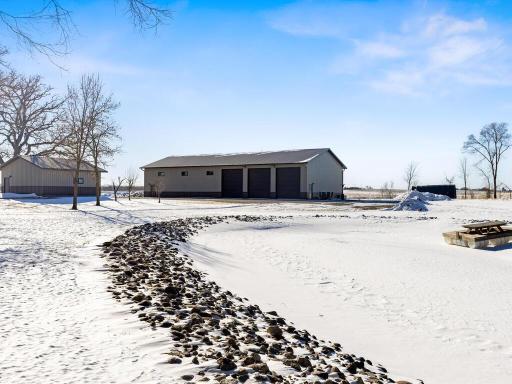 Huge Pole Shed with separate septic system!