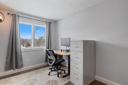 5901 Drake Drive, Maple Plain, MN 55359