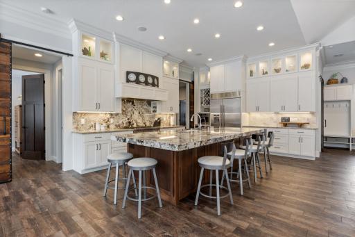 5901 Drake Drive, Maple Plain, MN 55359