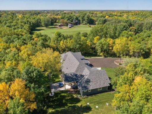 5901 Drake Drive, Maple Plain, MN 55359