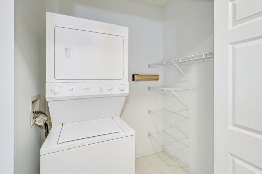 2566 Ellis Avenue, 116, Saint Paul, MN 55114