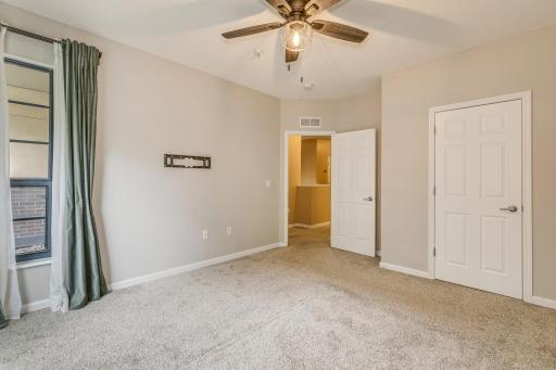 2566 Ellis Avenue, 116, Saint Paul, MN 55114