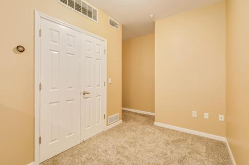 2566 Ellis Avenue, 116, Saint Paul, MN 55114