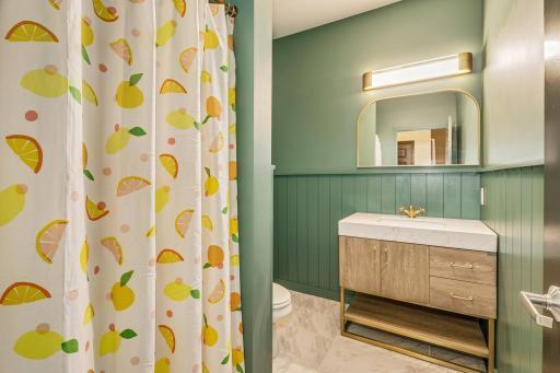 2566 Ellis Avenue, 116, Saint Paul, MN 55114