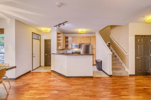 2566 Ellis Avenue, 116, Saint Paul, MN 55114