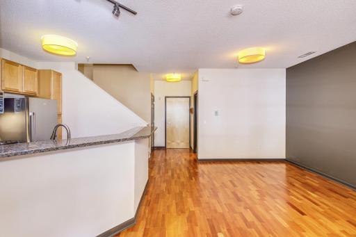 2566 Ellis Avenue, 116, Saint Paul, MN 55114